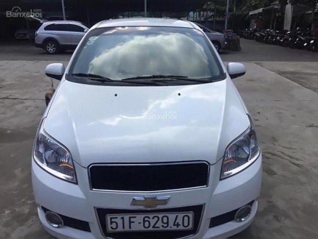 Cần bán Chevrolet Aveo LT đời 2016, màu trắng còn mới