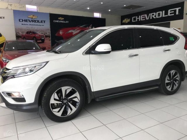 Cần bán gấp Honda CR V 2.4 AT năm sản xuất 2017, màu trắng