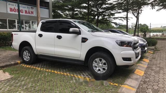 Cần bán gấp Ford Ranger XLS MT đời 2017 