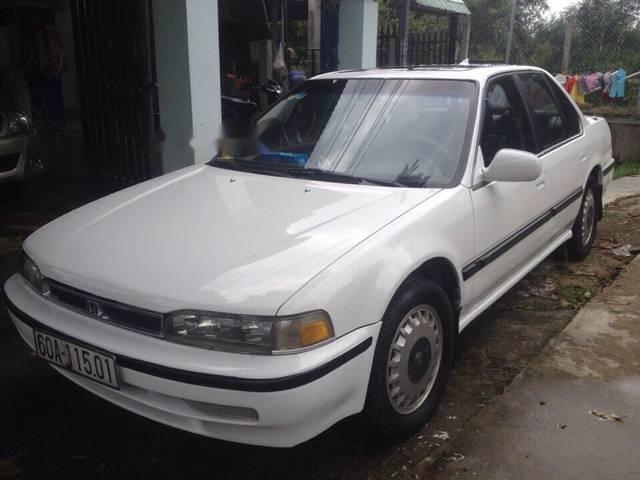 Bán Honda Accord sản xuất 1990, màu trắng 