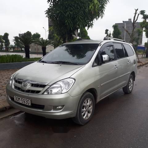 Cần bán gấp Toyota Innova G đời 2008, màu bạc giá cạnh tranh