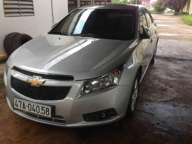 Cần bán gấp Chevrolet Cruze LS năm 2012, xe chưa đâm dụng, bao test hãng