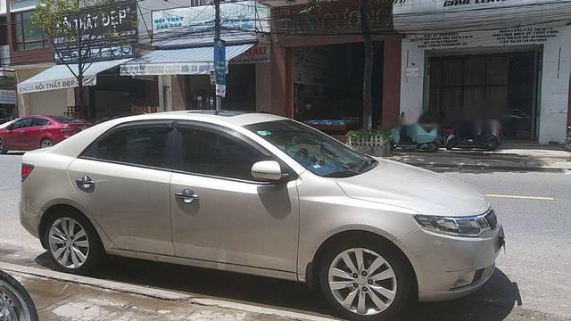 Cần bán xe Kia Forte năm 2012 xe gia đình, bs 43