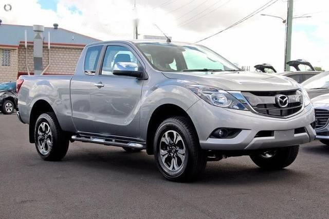 Bán xe Mazda BT 50 năm 2018, màu bạc số tự động, 829 triệu