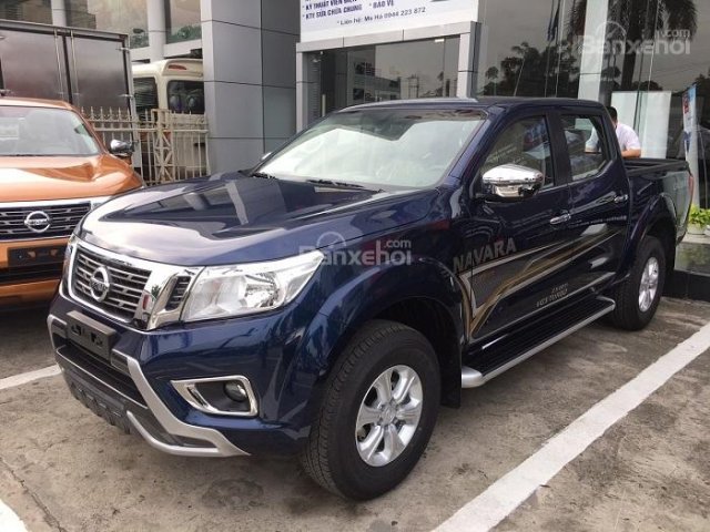 Bán Nissan Navara EL premium đời 2018, màu xanh lam, nhập khẩu, giá chính hãng, sẵn xe giao ngay