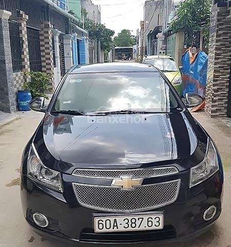 Cần bán xe Chevrolet Cruze LT 1.8 MT sản xuất 2010, màu đen 