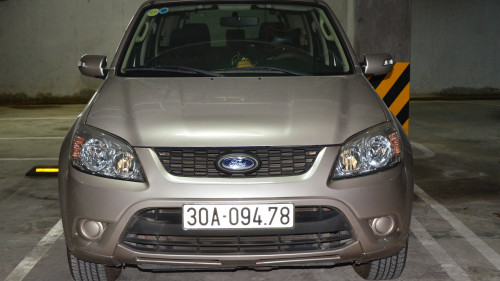 Cần bán gấp Ford Escape 2.3 AT đời 2013 chính chủ