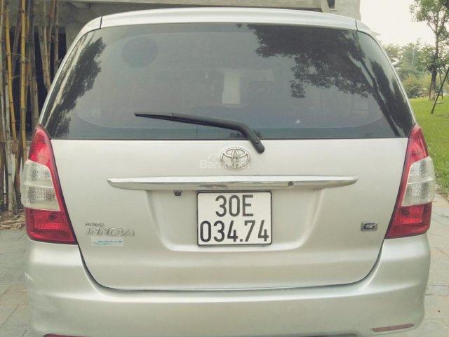 Bán xe Toyota Innova J sản xuất năm 2010, màu bạc