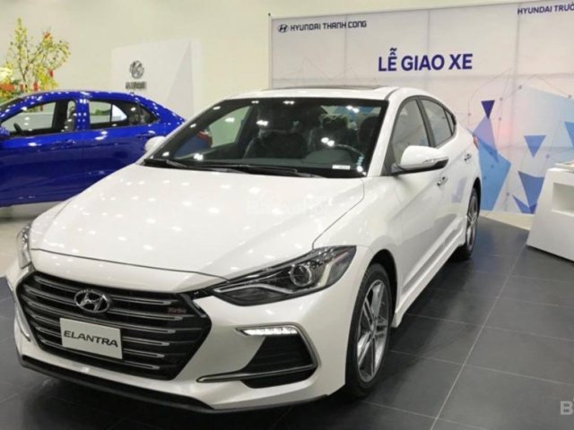 Bán Hyundai Elantra 2018 giao ngay - LH Linh 0905 59 89 59 - Đà Nẵng - hỗ trợ vay vốn 80% xe