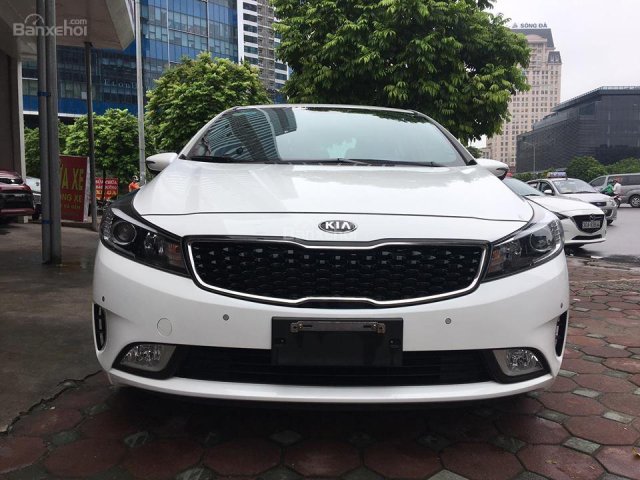 Bán xe Kia Cerato 2.0 sản xuất 2016, màu trắng. LH em để nhận giá tốt