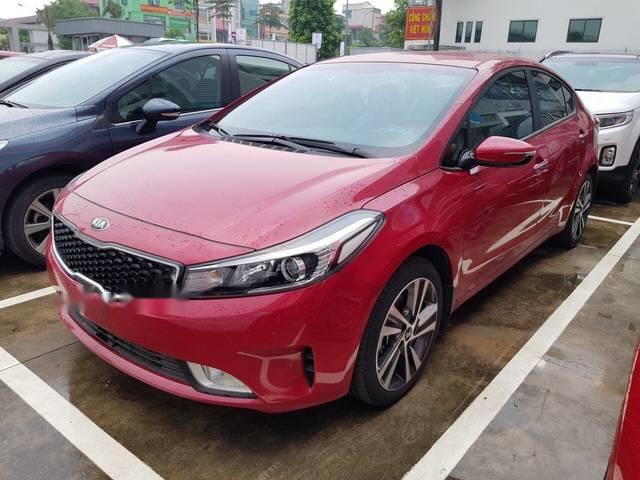 Cần bán xe Kia Cerato 1,6MT sản xuất 2018, màu đỏ, giá chỉ 530 triệu