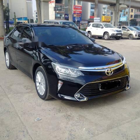 Cần bán gấp Toyota Camry sản xuất 2018, màu đen, giá tốt