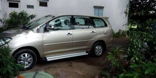 Bán Toyota Innova sản xuất 2010, màu bạc, giá 420tr