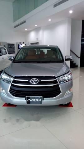 Bán ô tô Toyota Innova năm sản xuất 2018, màu bạc số sàn, giá 718tr