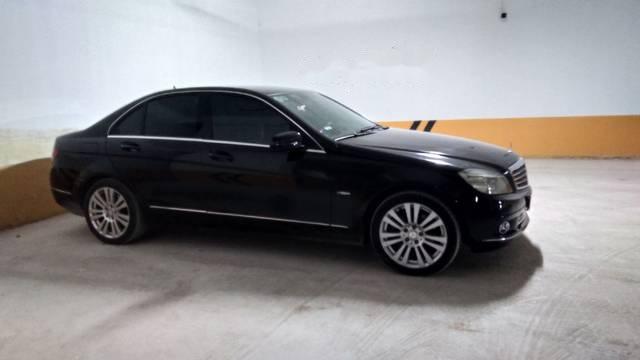 Cần bán lại xe Mercedes C200 sản xuất 2007, màu đen giá cạnh tranh