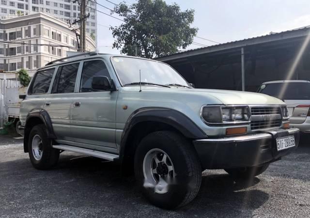 Cần bán gấp Toyota Land Cruiser đời 1994, màu bạc, 185 triệu