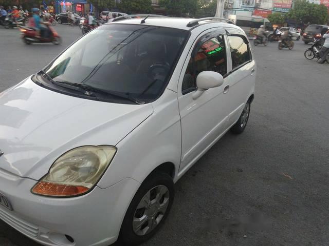 Bán Chevrolet Spark sản xuất năm 2009, màu trắng, giá 93tr