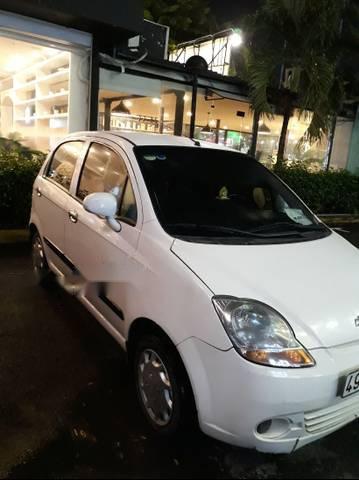 Cần bán Chevrolet Spark năm sản xuất 2010, màu trắng 