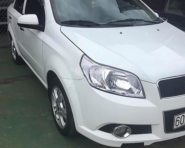 Cần bán xe Chevrolet Aveo LT 1.4 MT năm 2017, màu trắng xe gia đình, giá 355tr