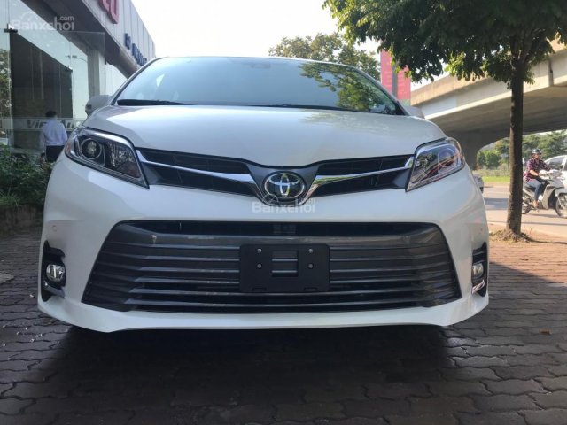 Cần bán Toyota Sienna Limited đời 2018, nhập khẩu bản full hết đồ không thiếu gì