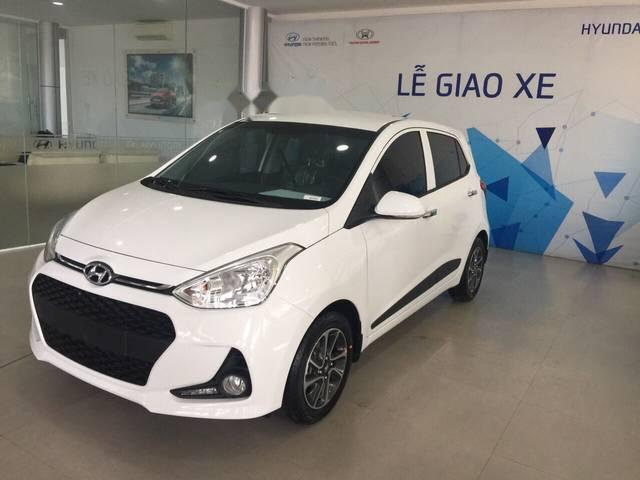 Bán Hyundai Grand i10 1.2 MT đời 2018, màu trắng, giá tốt