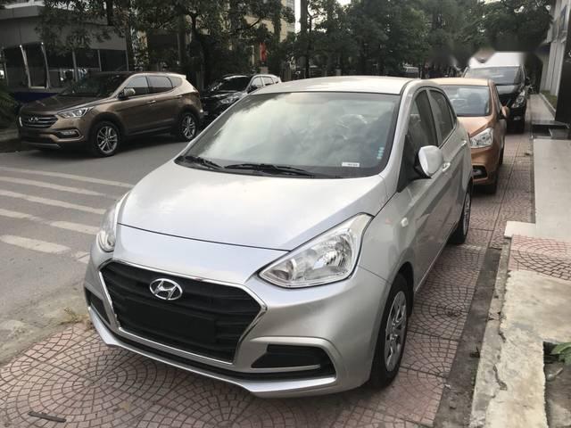 Bán ô tô Hyundai Grand i10 1.2MT sản xuất năm 2018, màu bạc, mới 100%