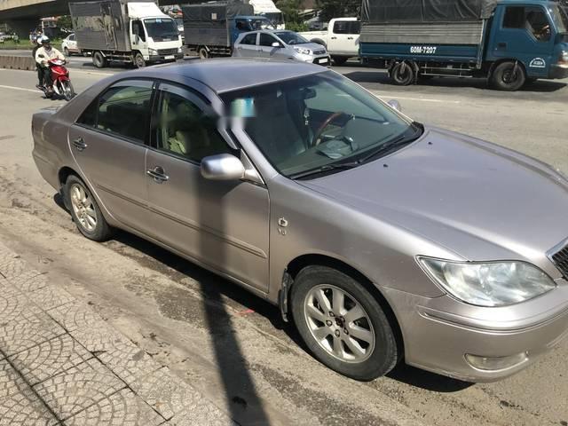 Cần bán lại xe Toyota Camry năm 2002, Đk 2003