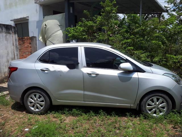 Bán xe Hyundai Grand i10 năm 2016, màu bạc, nhập khẩu, giá chỉ 330 triệu