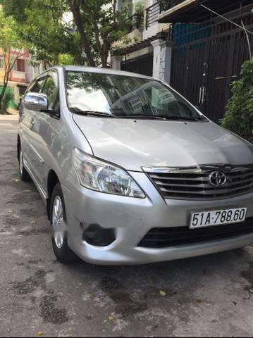 Bán Toyota Innova E năm sản xuất 2014, màu bạc số sàn, giá 525tr