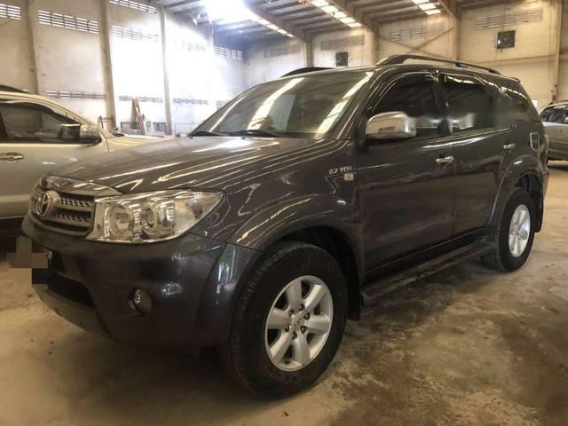 Cần bán Toyota Fortuner năm 2009, màu xám, xe đẹp