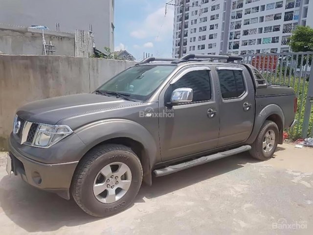 Bán xe Nissan 2013 màu nâu, 2 cầu, số sàn