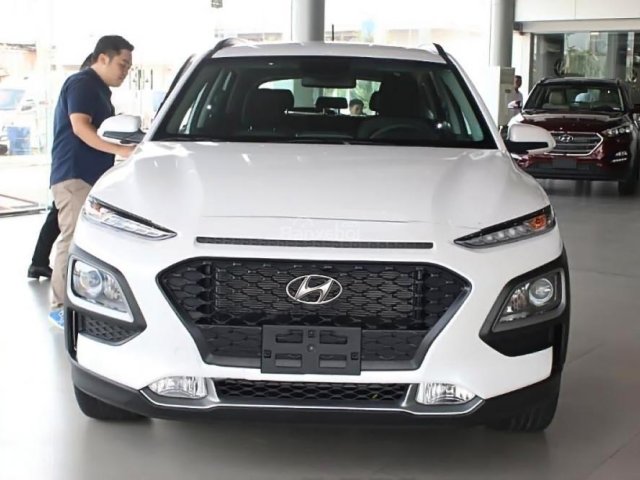 Bán Hyundai Kona 2.0 AT đời 2018, màu trắng 
