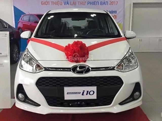 Cần bán xe Hyundai Grand i10 1.2 AT sản xuất năm 2018, màu trắng  