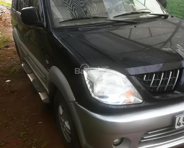 Bán Mitsubishi Jolie SS đời 2004, màu đen như mới, giá 190tr