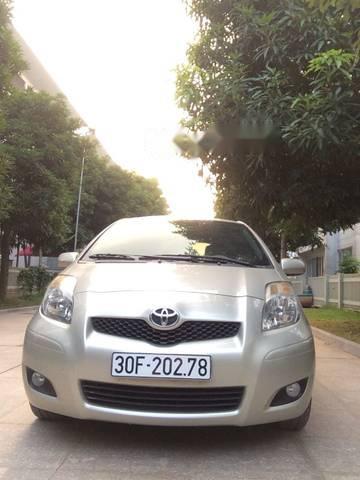 Bán Toyota Yaris 2009, màu bạc 