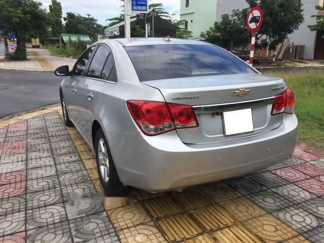 Cần bán xe Chevrolet Cruze T12/2011, còn rất mới và cực đẹp