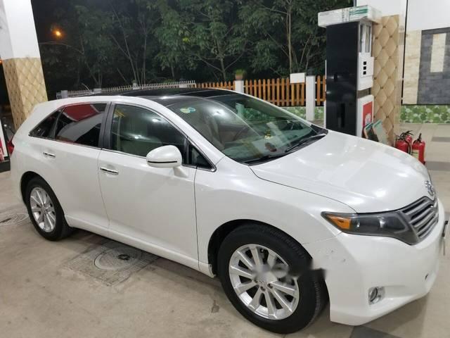 Bán Toyota Venza 2.7 năm sản xuất 2009, màu trắng chính chủ, giá 888tr