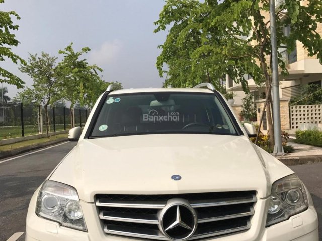 Cần bán xe Mercedes GLK300 đăng ký 2012, màu trắng, giá chỉ 820 triệu0