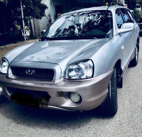 Cần bán lại xe Hyundai Santa Fe năm 2004, màu bạc