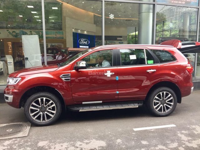 Ford Giải Phóng bán xe Ford Everest 2.0 Biturbo, Everest 2.0 Trend, Ambient đủ màu, KM đến 50tr. LH: 0988587365
