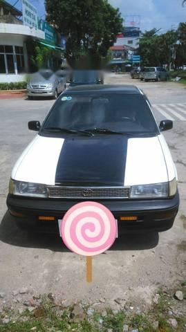 Cần bán gấp Toyota Corolla altis năm sản xuất 1988, màu trắng