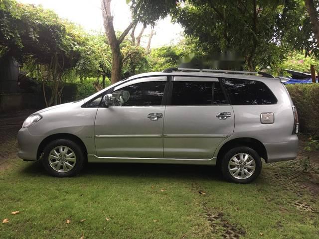 Bán ô tô Toyota Innova G đời 2009, màu đen còn mới, giá chỉ 396 triệu