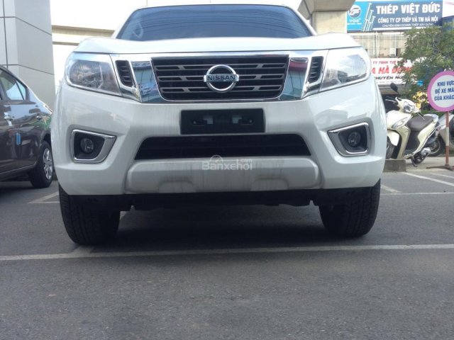 Bán xe Nissan Navara 2018, màu trắng, xe nhập, giá 639tr