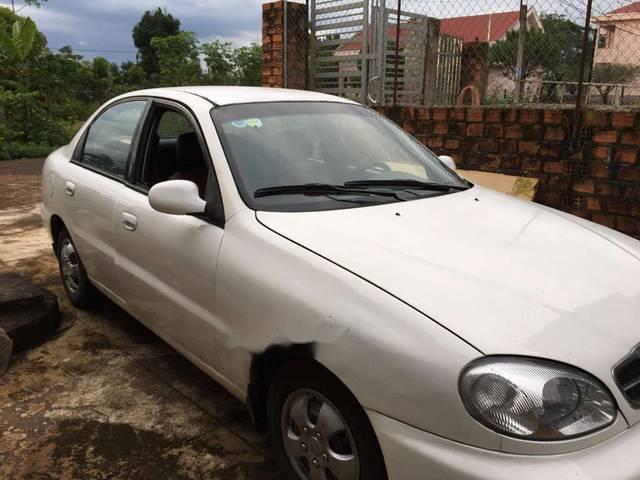 Cần bán xe Daewoo Lanos đời 2000, màu trắng