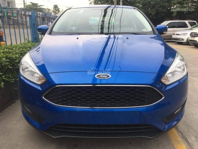 Cần bán xe Ford Focus năm 2018, màu xanh lam