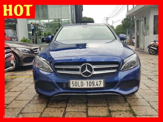 Bán xe Mercedes mới chưa lăn bánh giá xe cũ C200 xanh 2018 chính hãng