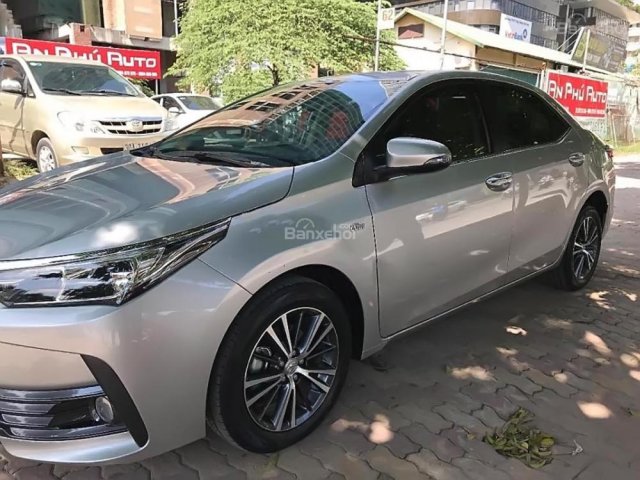 Bán xe cũ Toyota Corolla altis 1.8G AT đời 2018, màu bạc