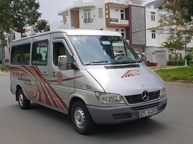 Cần bán Mercedes 311 CDI 2.2L năm sản xuất 2004, chính chủ từ đầu