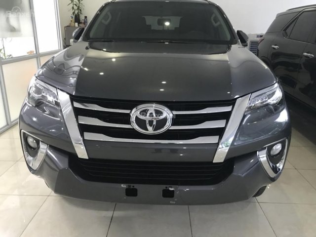 Bán Fortuner mới 100% đủ mầu giao xe ngay. Lh: 0985102300