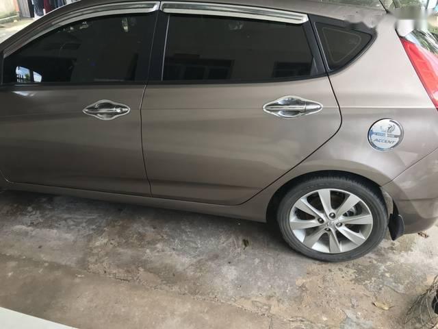 Bán xe Hyundai Accent 2014, màu nâu, xe gia đình